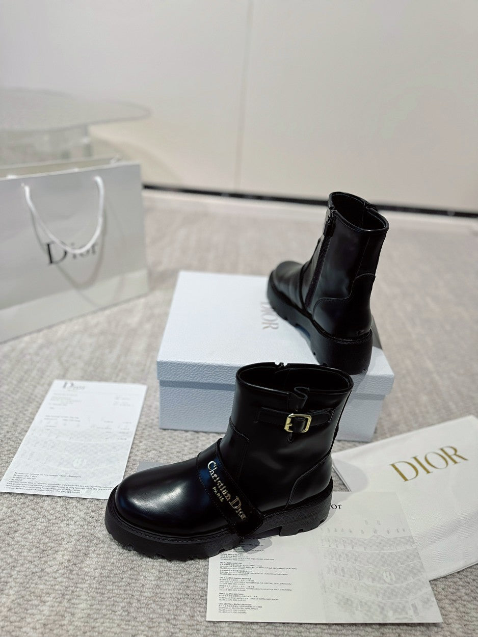 Black D-Quest Ankle Boot