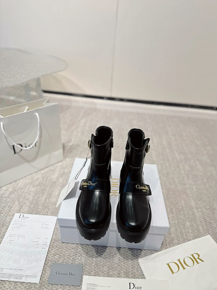 Black D-Quest Ankle Boot