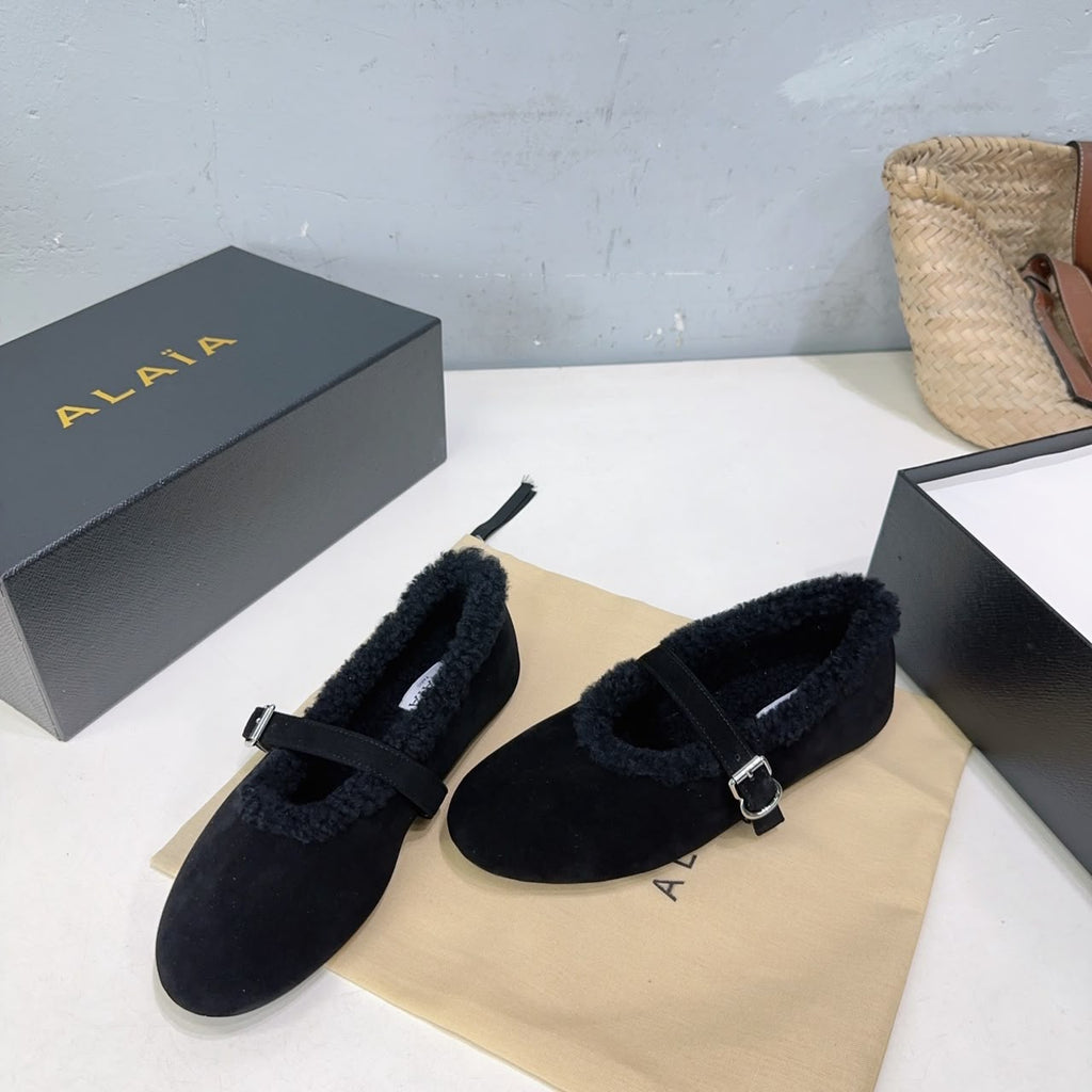 Black Ballet Flats In Merino Shearling