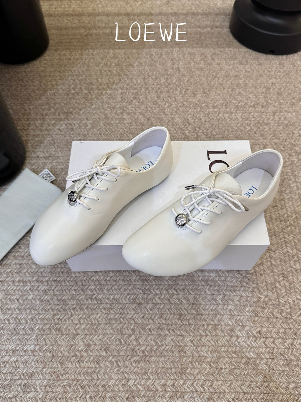 White Pebble Soft Lace-Up In Leather