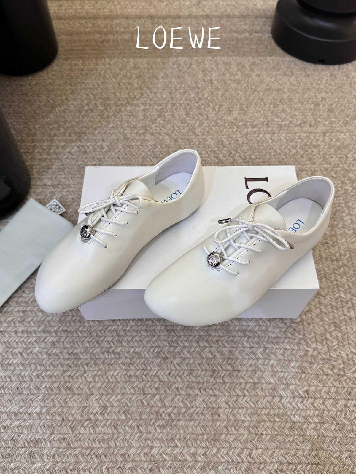 White Pebble Soft Lace-Up In Leather