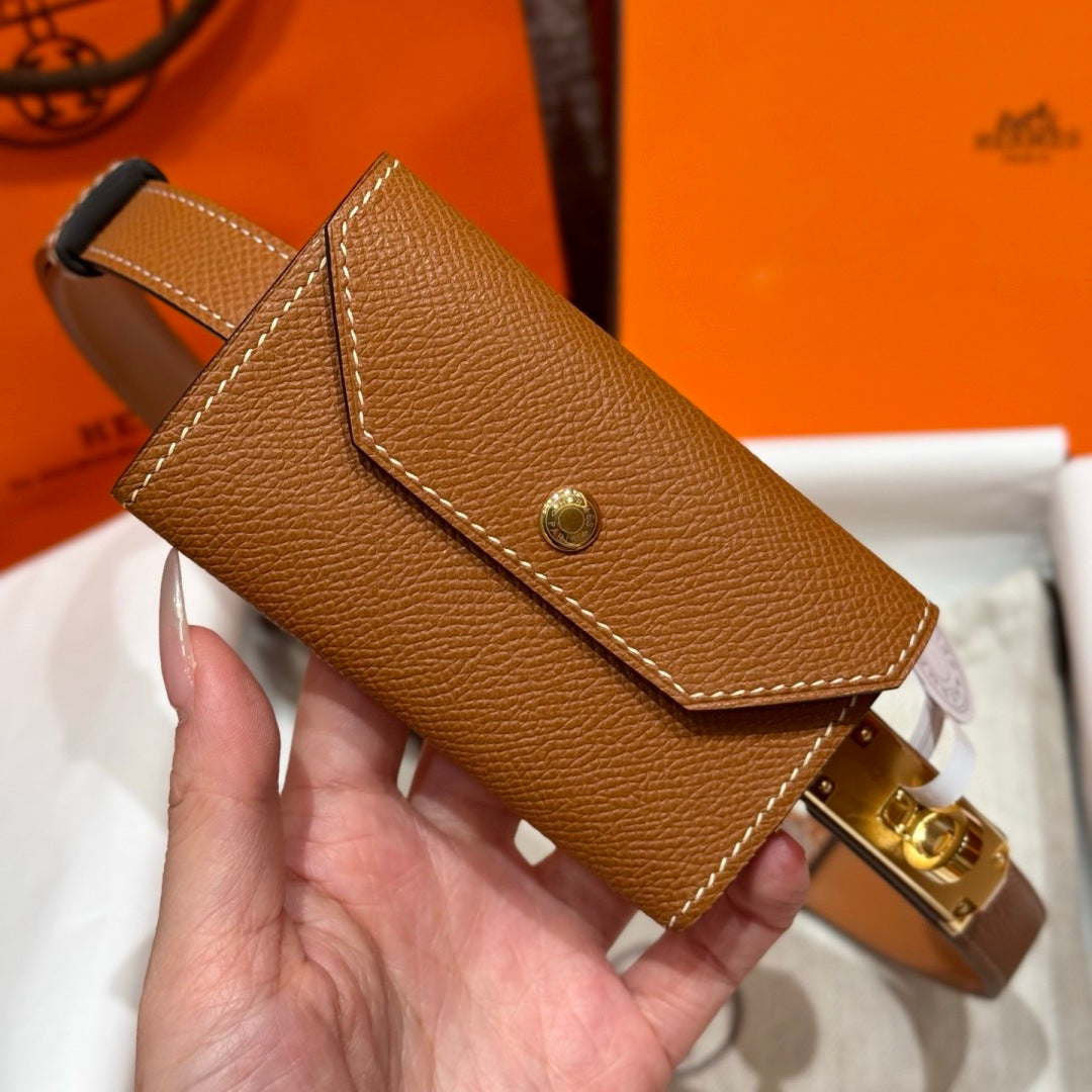 Gold Kelly Pocket 18 Belt With Gold Finish