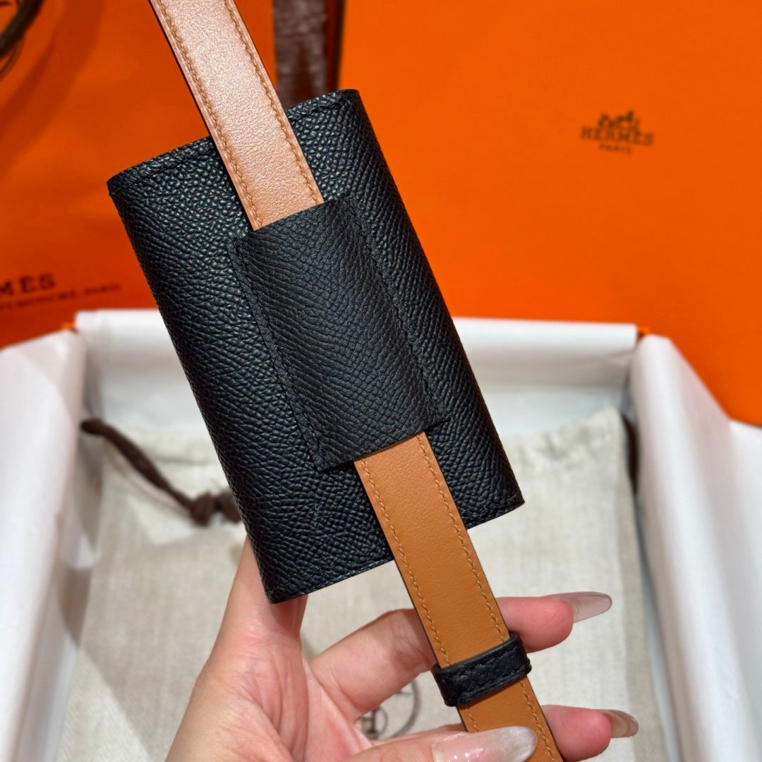 Black Kelly Pocket 18 Belt With Gold Finish