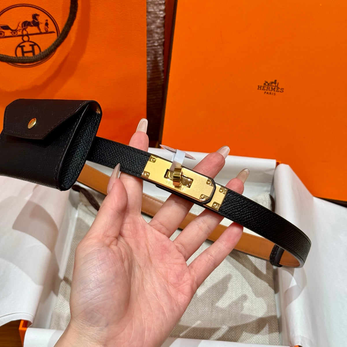 Black Kelly Pocket 18 Belt With Gold Finish