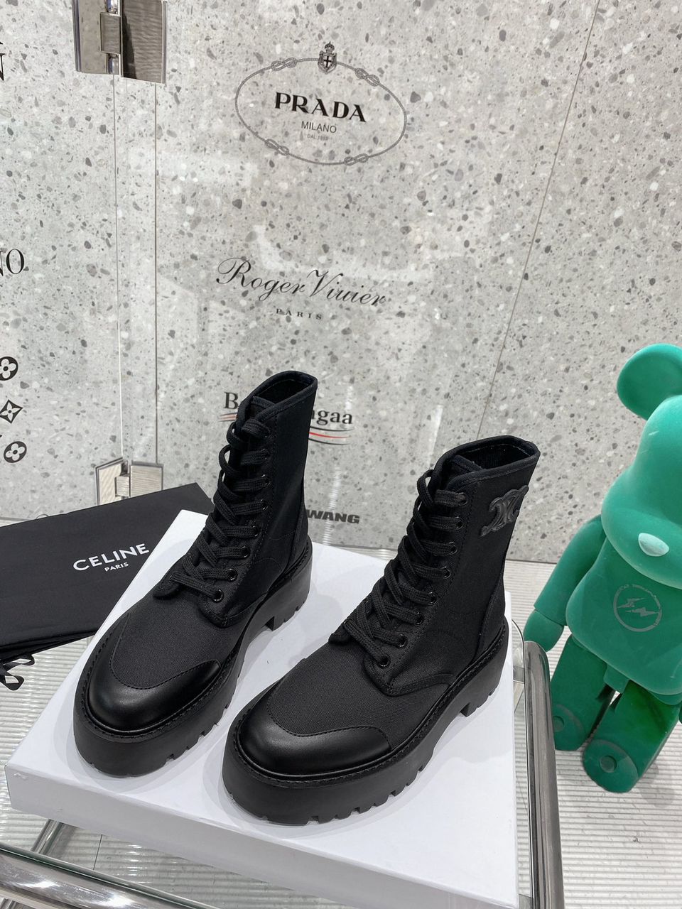 Black CB laced up boot