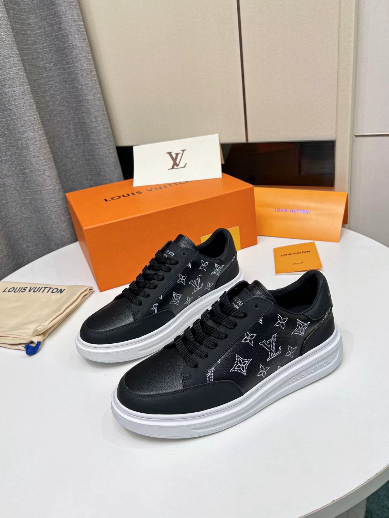 Black BH sneaker