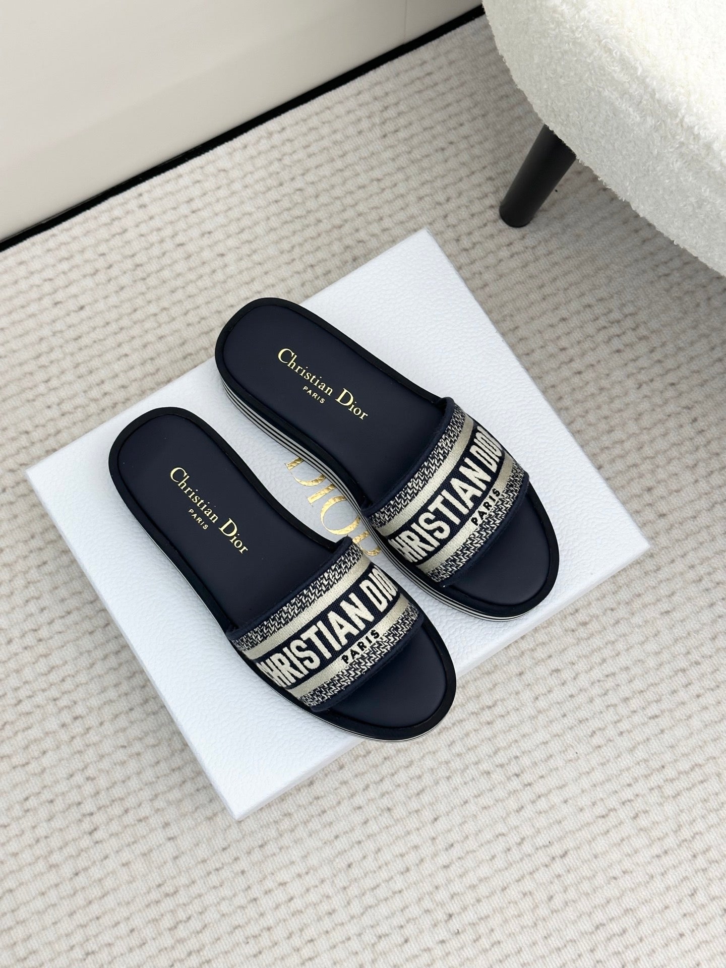 Deep Blue Dway Platform Slide