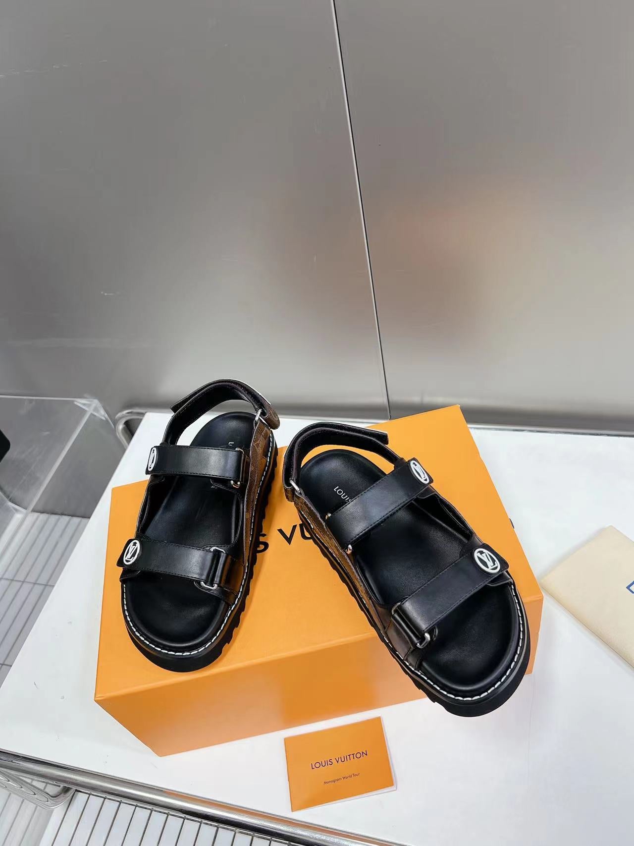Black LP Flat Comfort Sandal