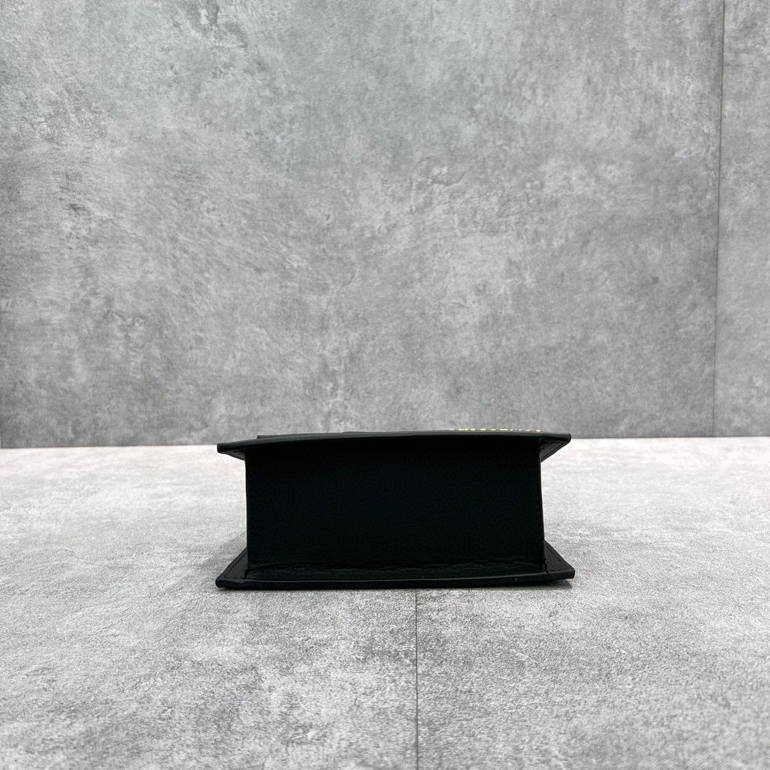 Black LC Noeud Coiled Handbag