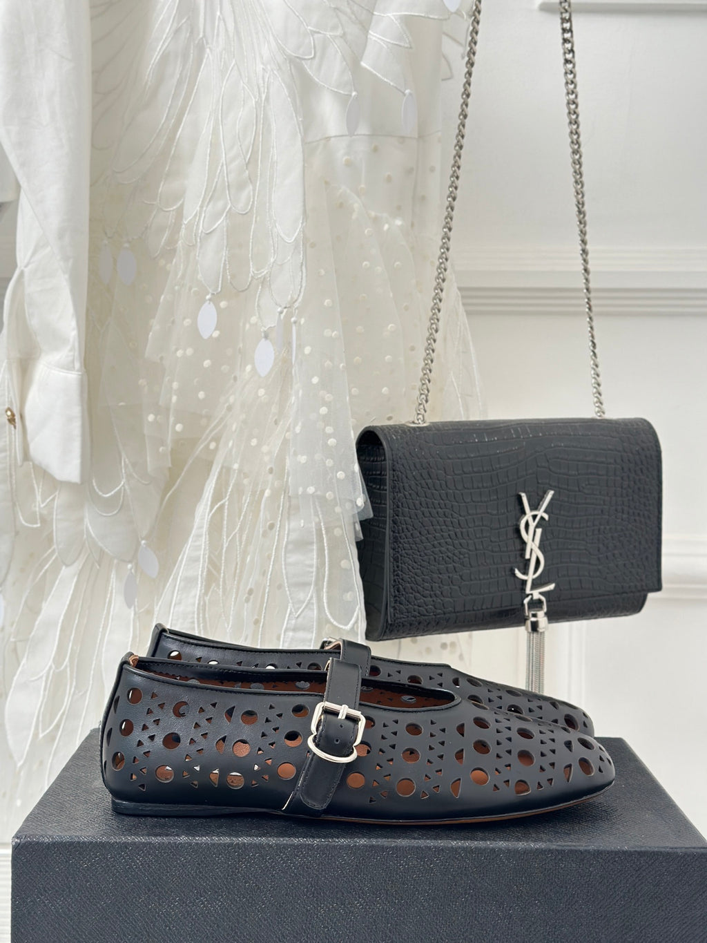 Black AV Ballet Flats