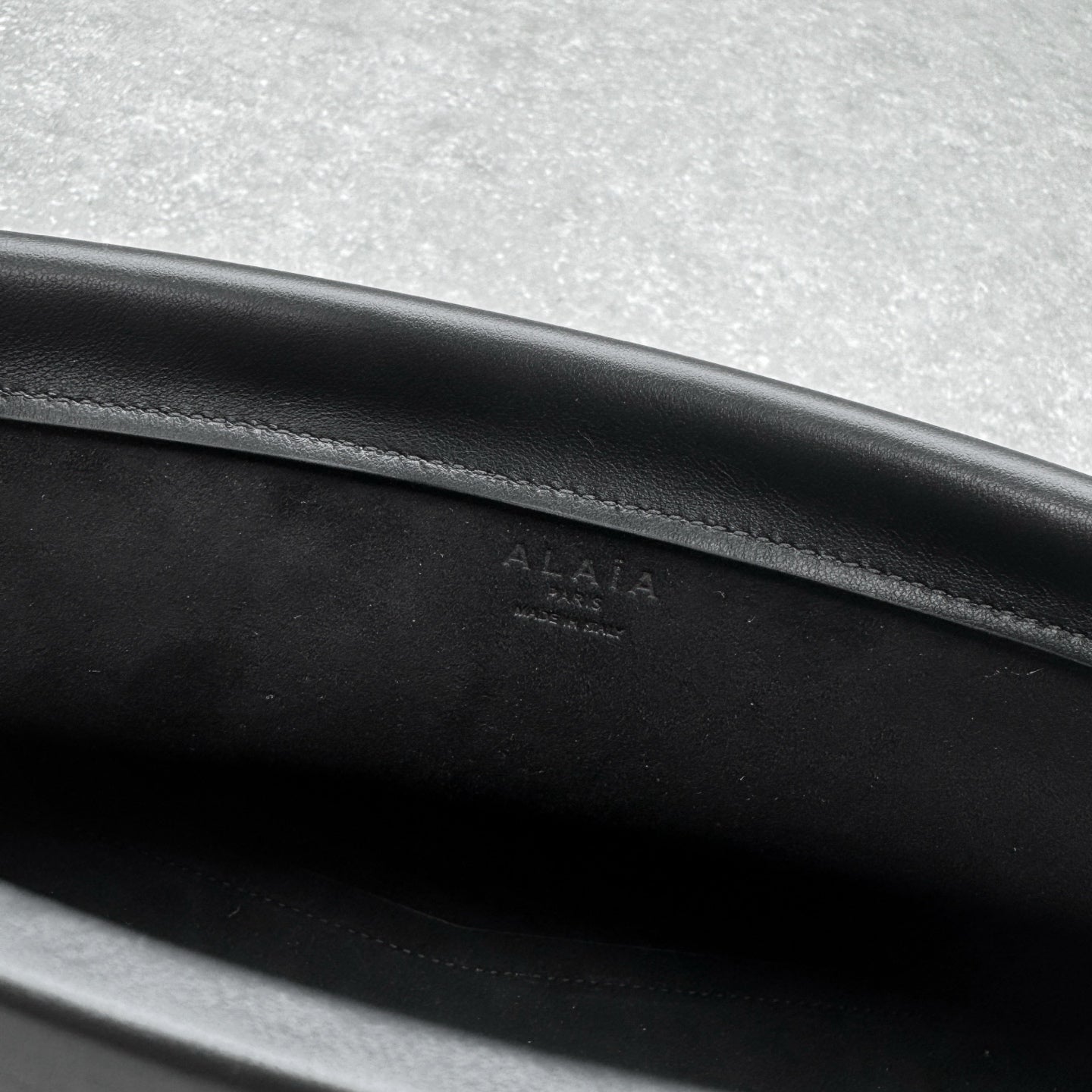 Black Le Click East West Medium Bag