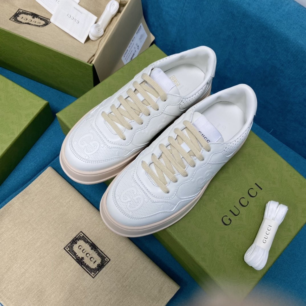 White GG sneaker