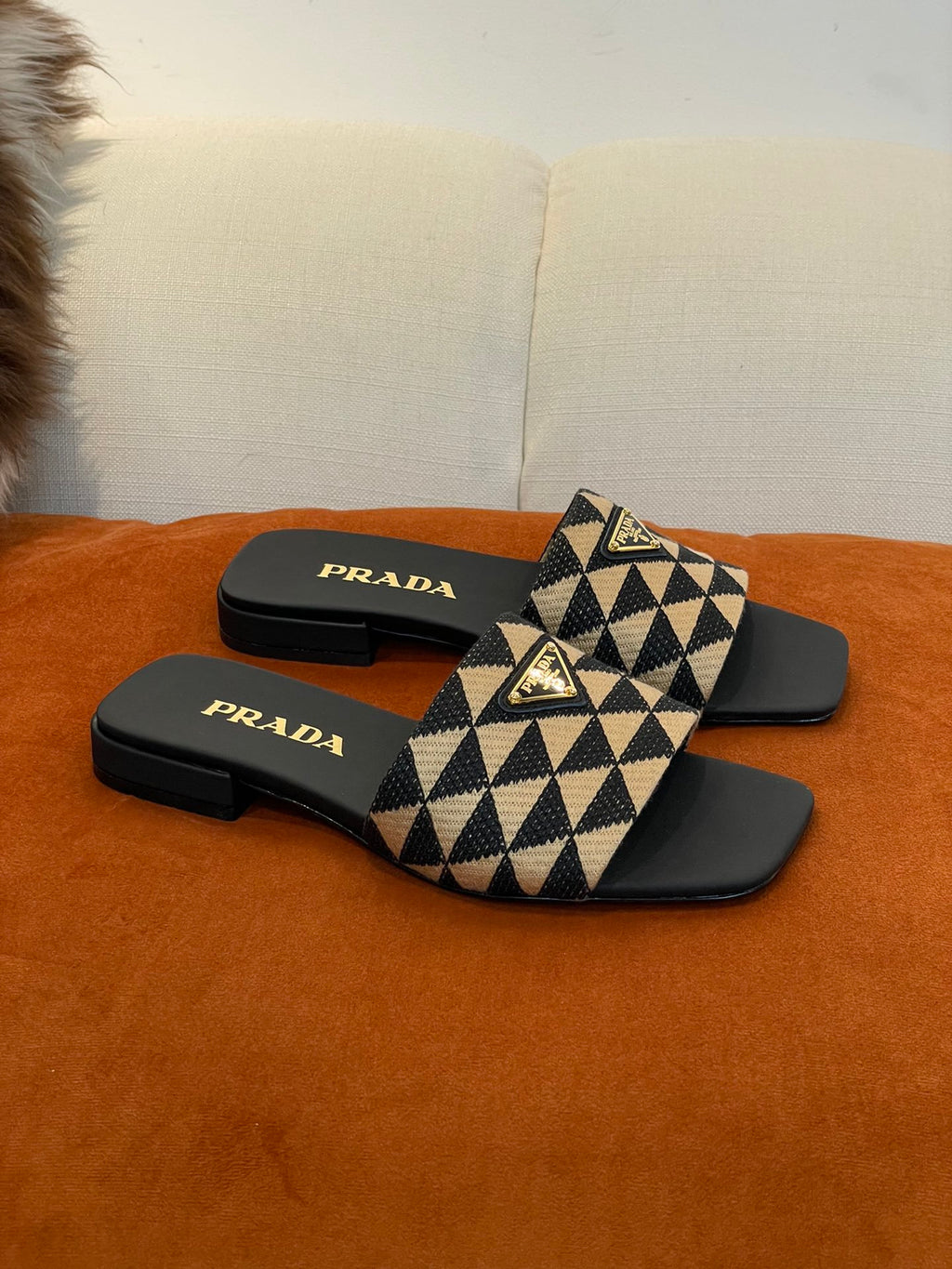 Black & beige PE fabric slides