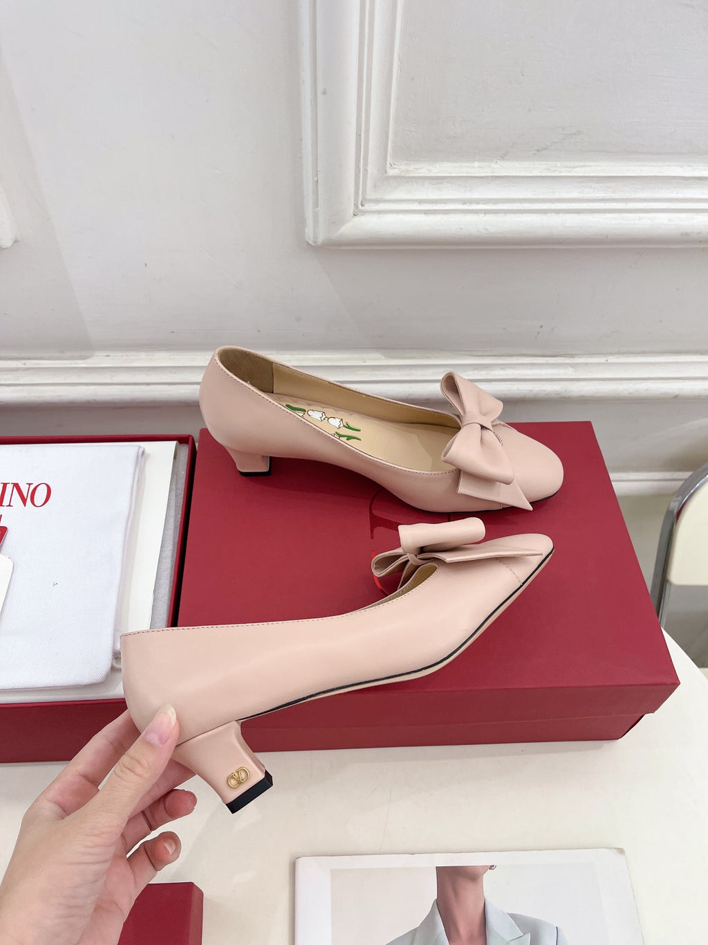 Water Rose Bowow Pumps