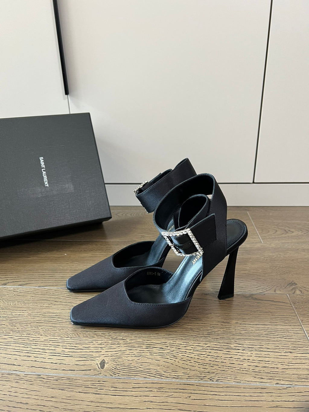 Black YF slingback pumps in crepe satin