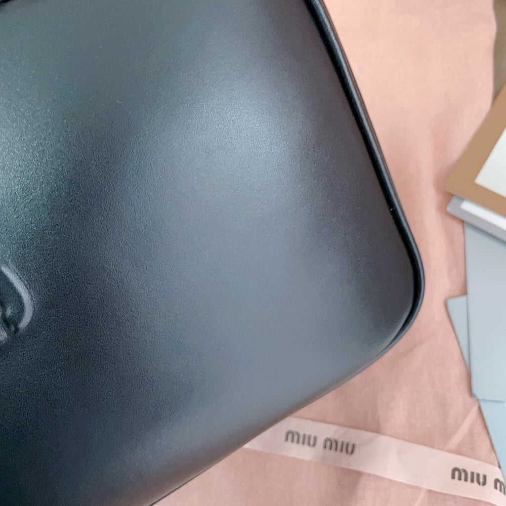 Black Beau Leather Top-Handle Bag