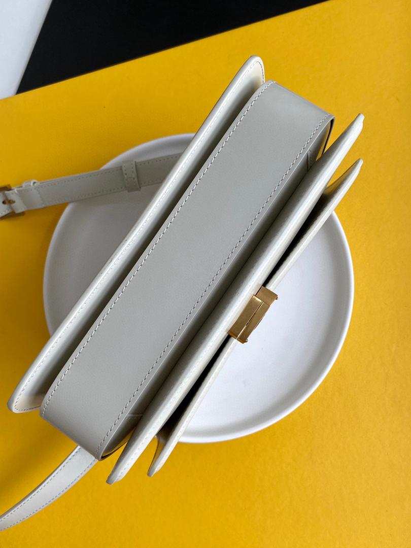 Blanc vintage SS medium shoulder bag