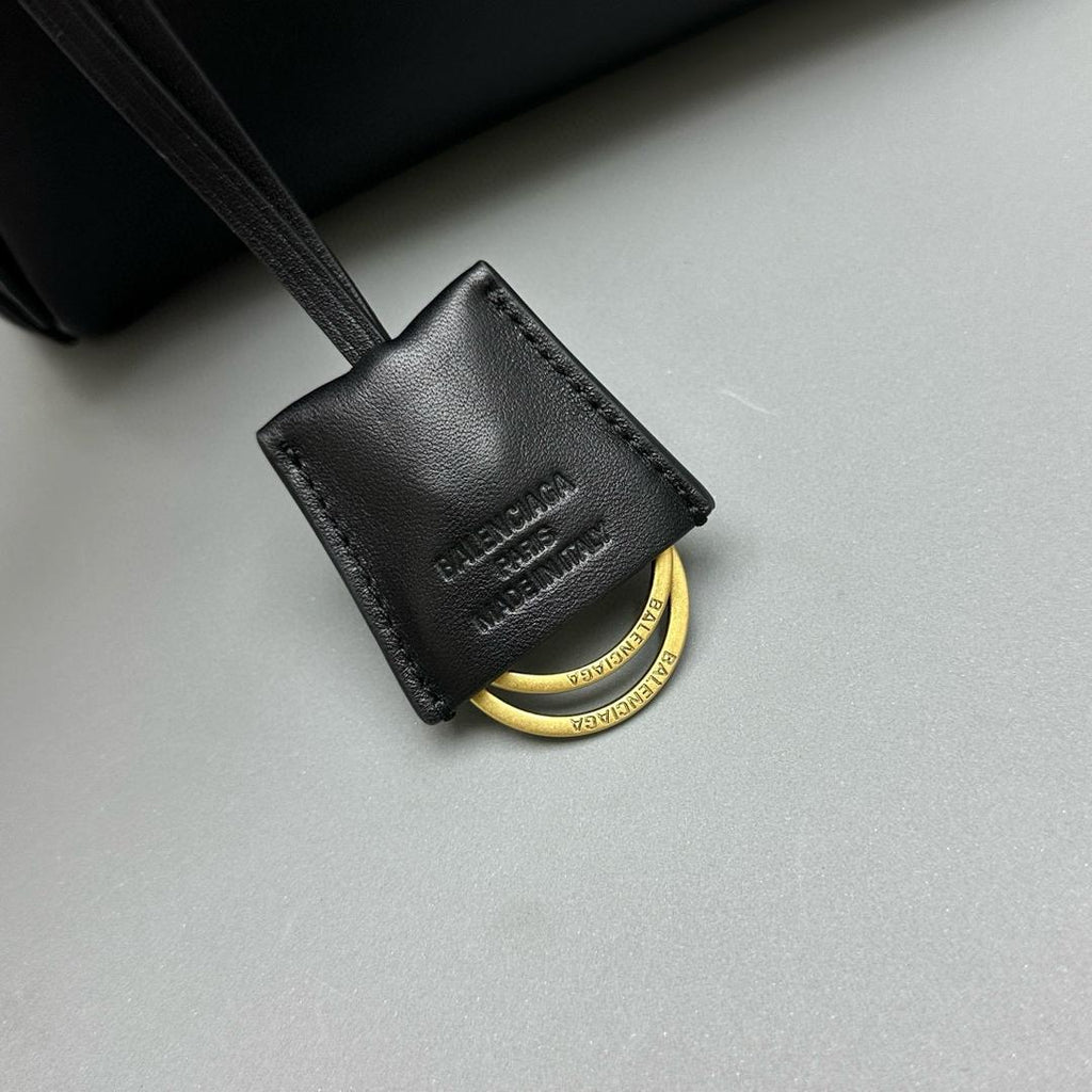 Black BR Medium Handbag With Gold Hardware