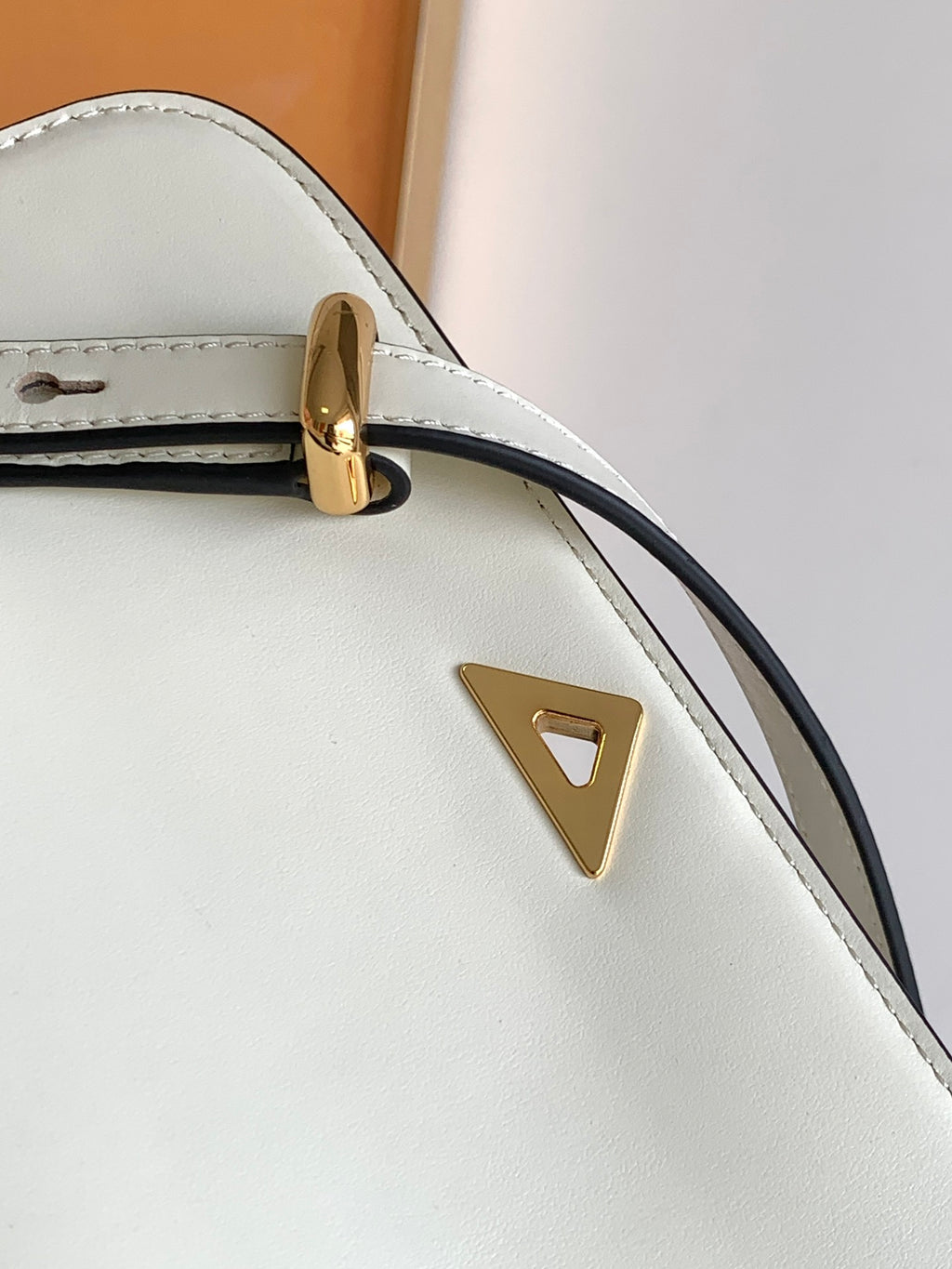 White P Leather Shoulder Bag
