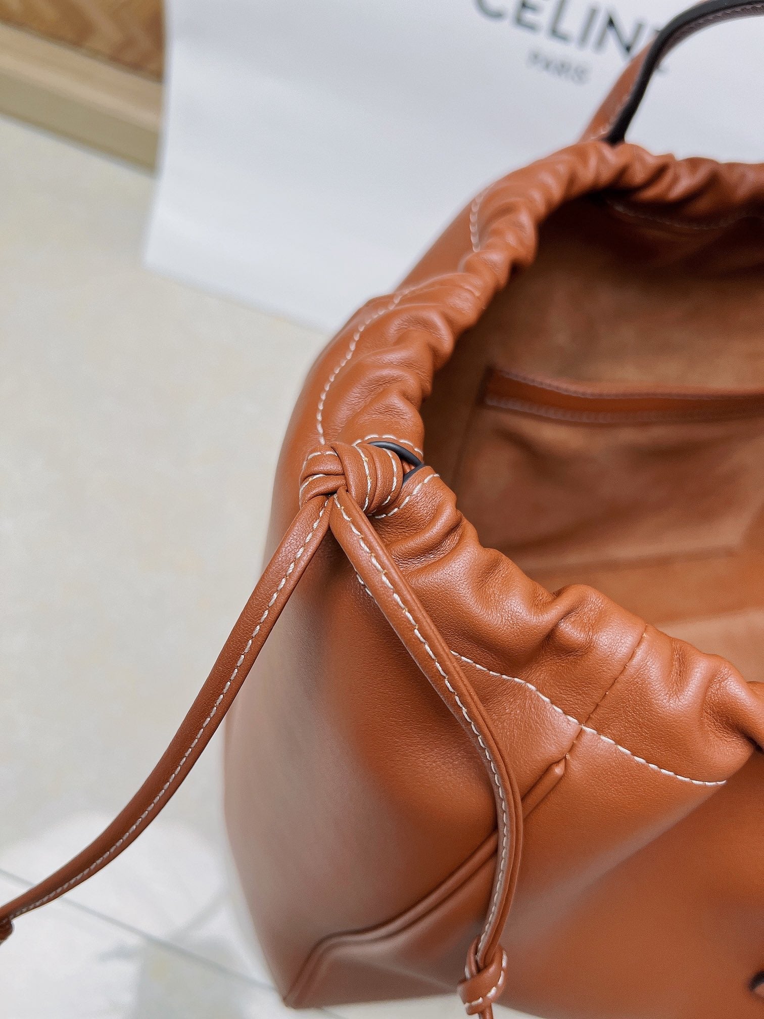 Tan Cabas Drawstring Triomphe