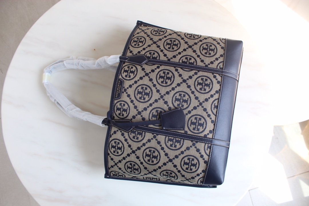 Navy TP tote bag