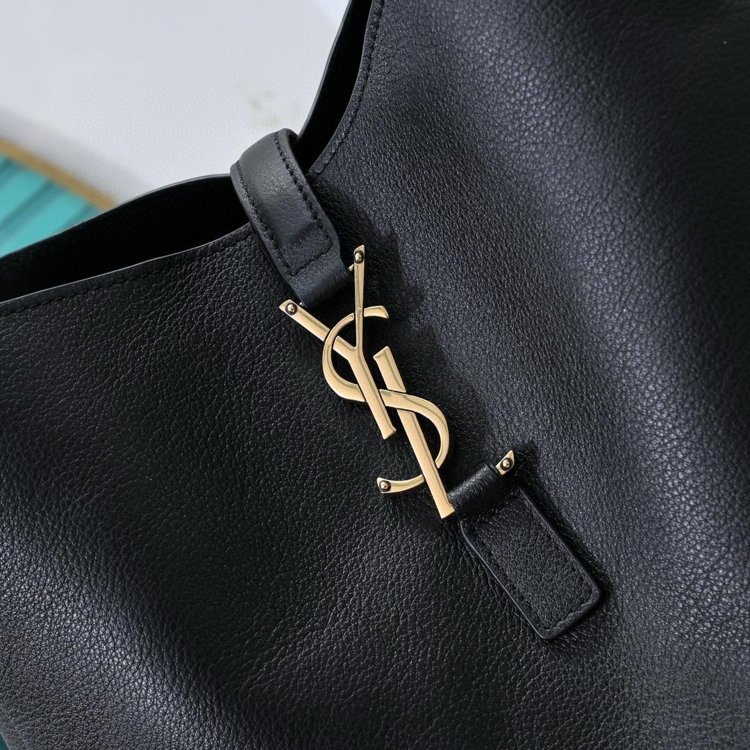 Black Le 5 à 7 Large Leather Shoulder Bag