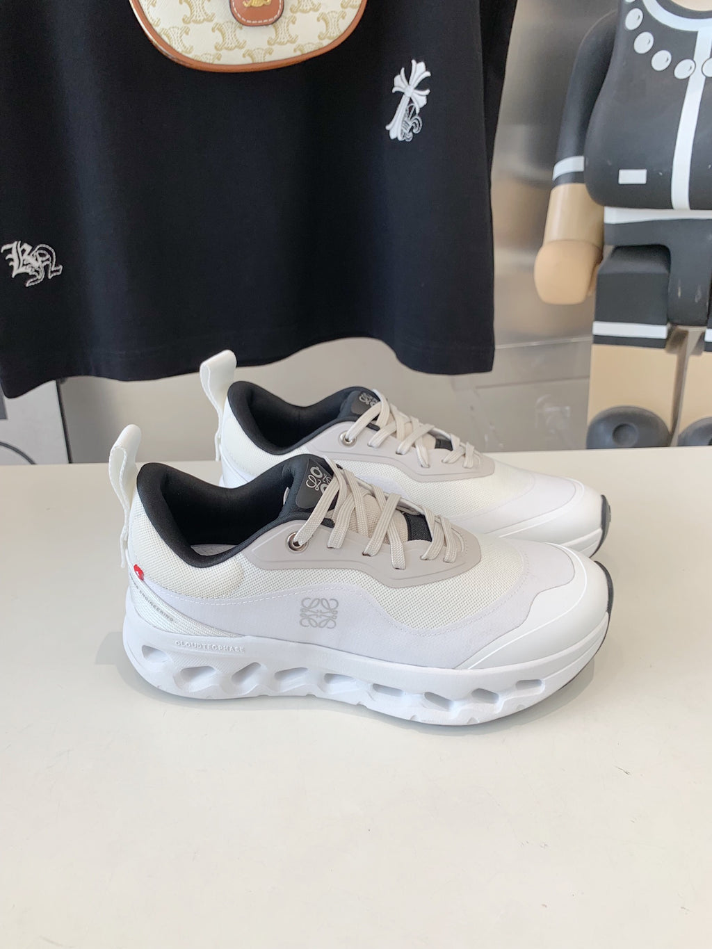 White X On Cloudtilt 2.0 Running Shoes