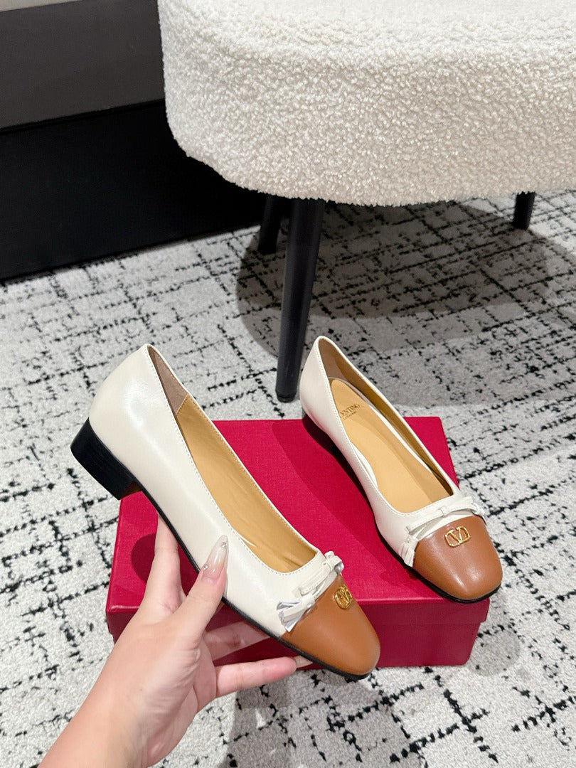 Ivory Valet Du Roi Kidskin Ballerina 25MM