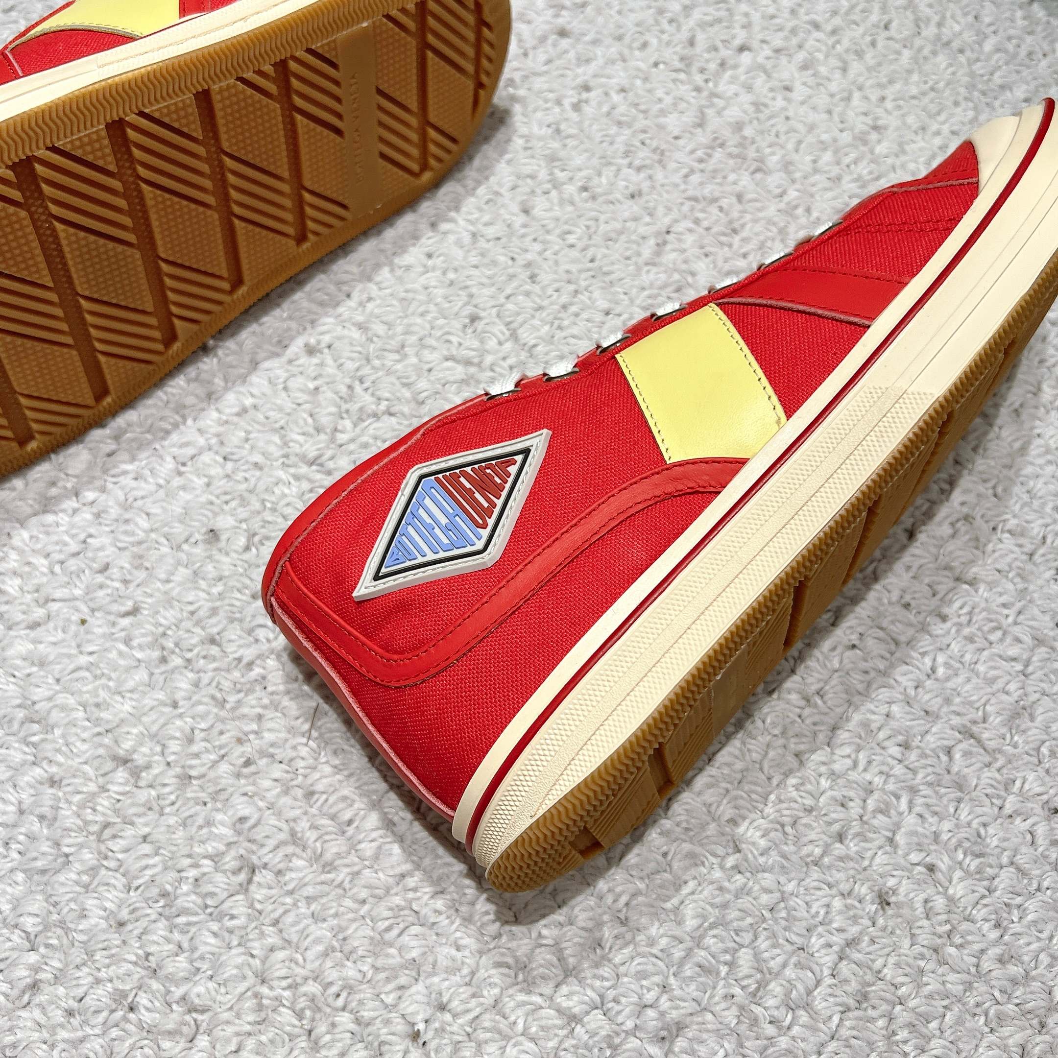 Men's Scarlet/Tomato Mid-Top Eliot Sneaker