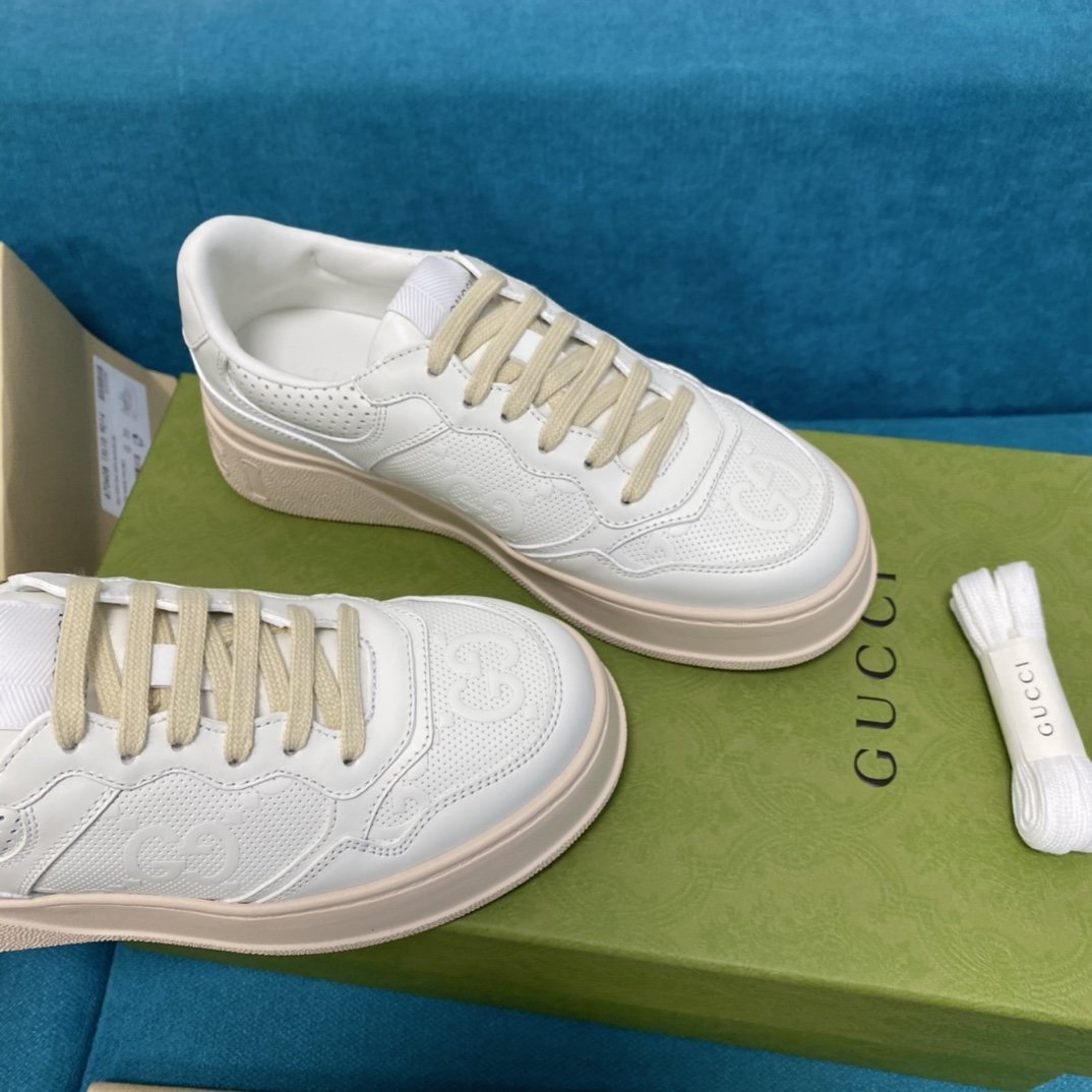 White GG sneaker