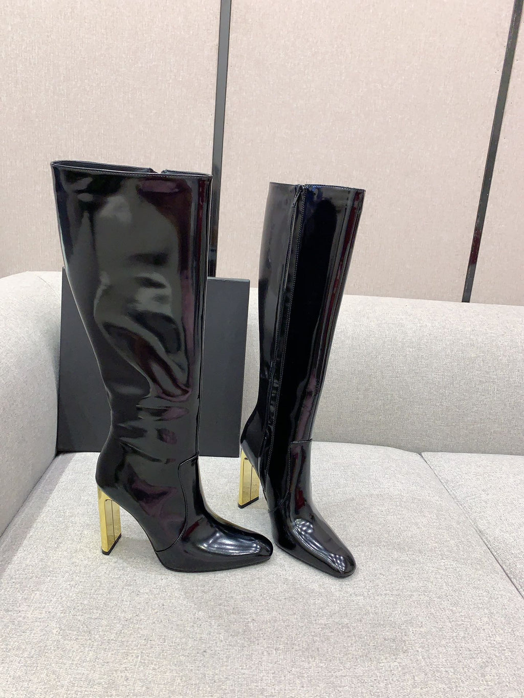 Black YA Boots In Glazed Leather