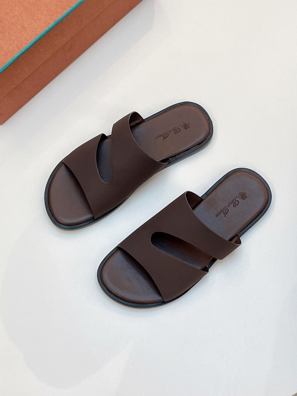 Dark Moka Pilat Plain Walk Sandal