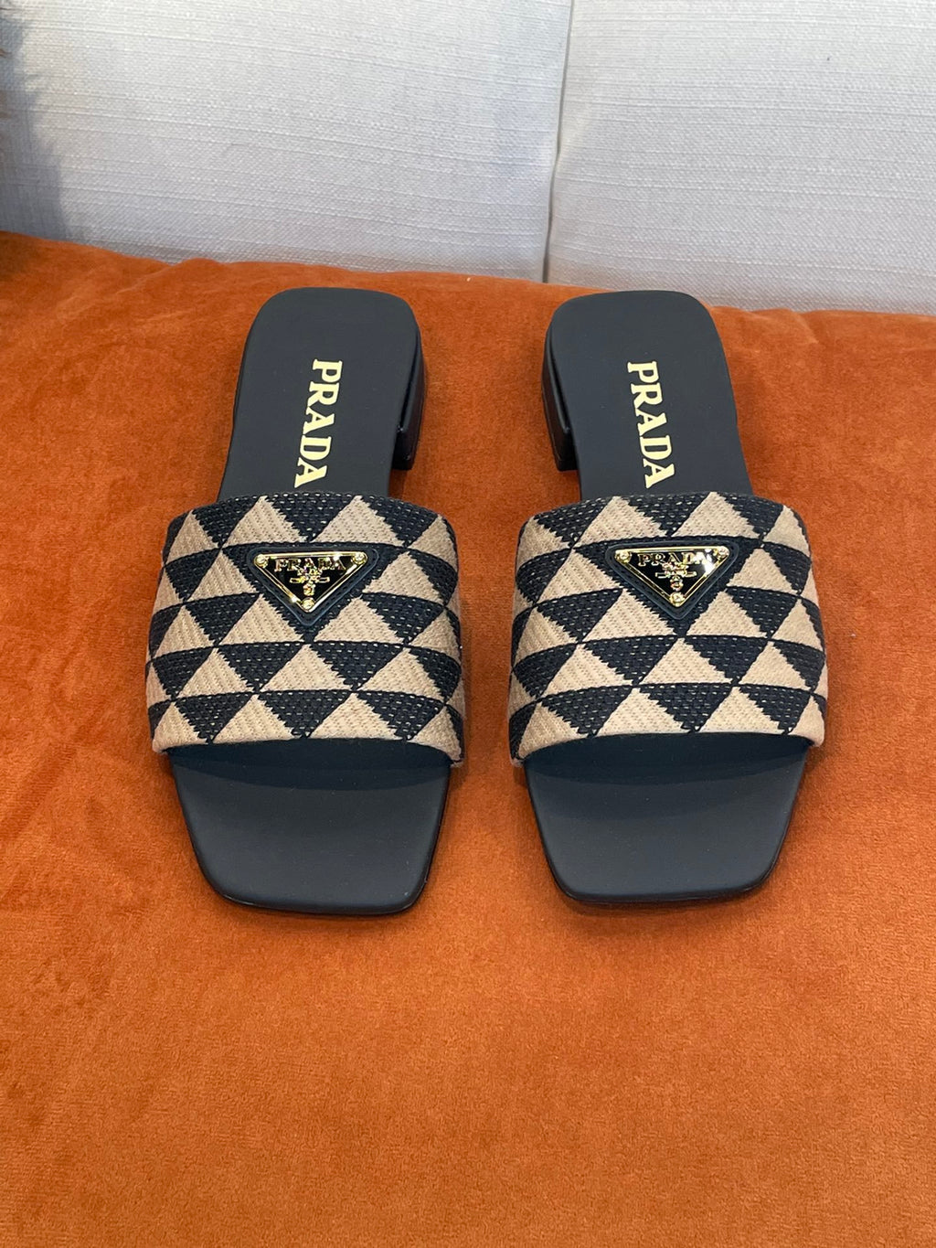 Black & beige PE fabric slides