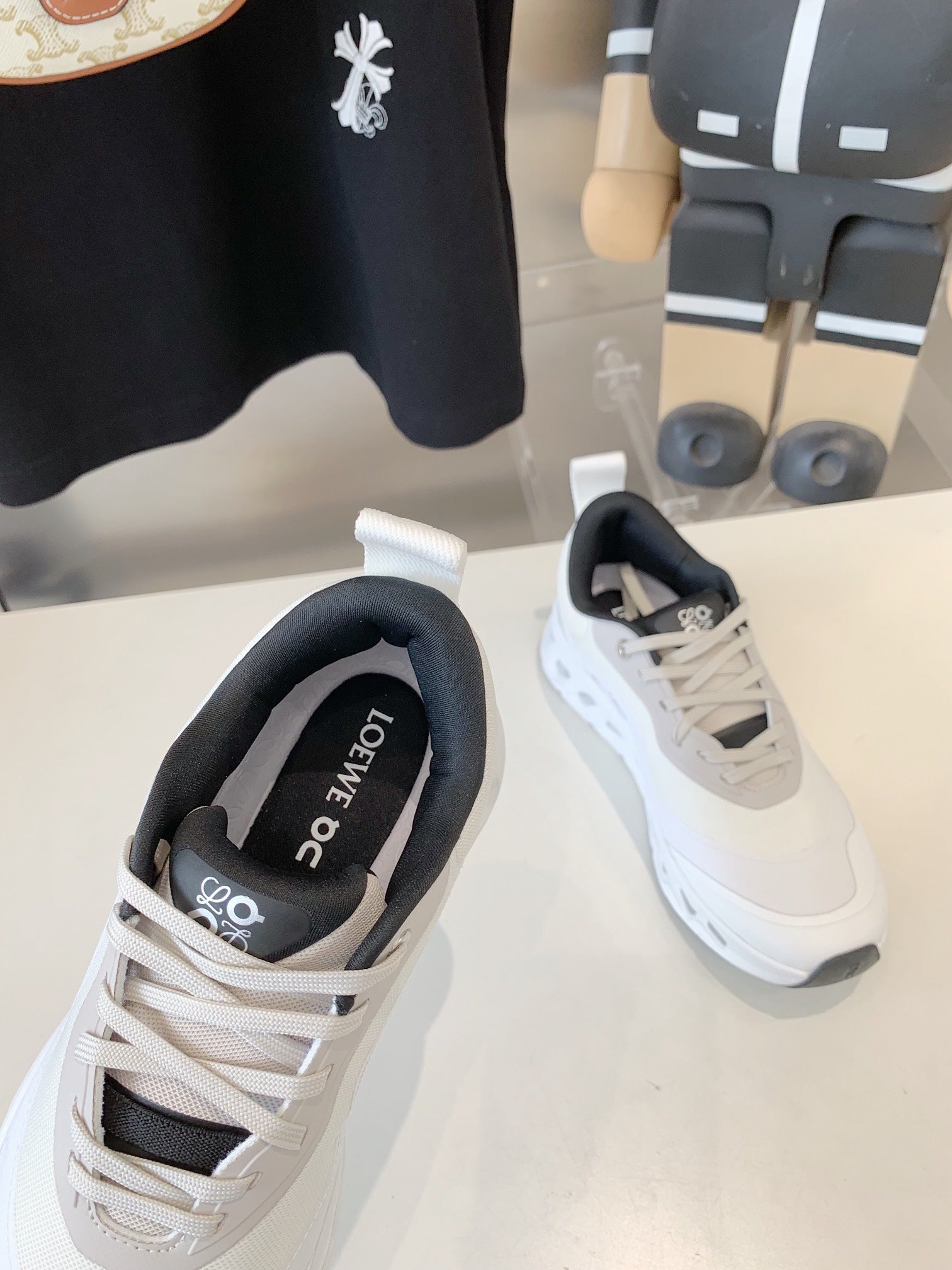 White X On Cloudtilt 2.0 Running Shoes