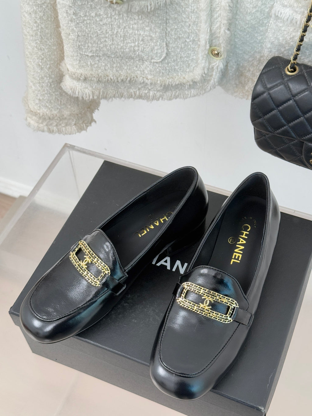 Black Crumpled Shiny Leather