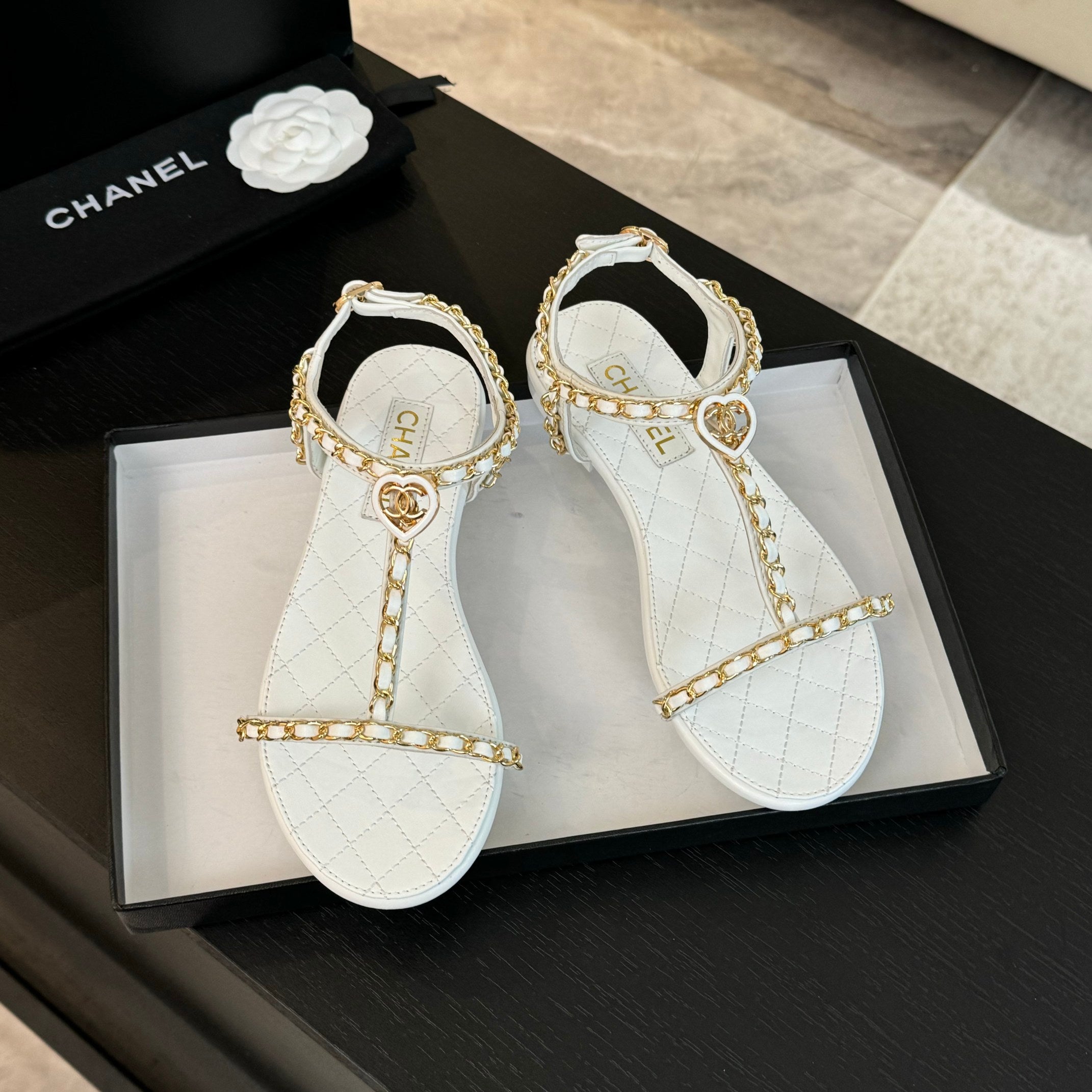 White Cruise 2024/25  Sandals