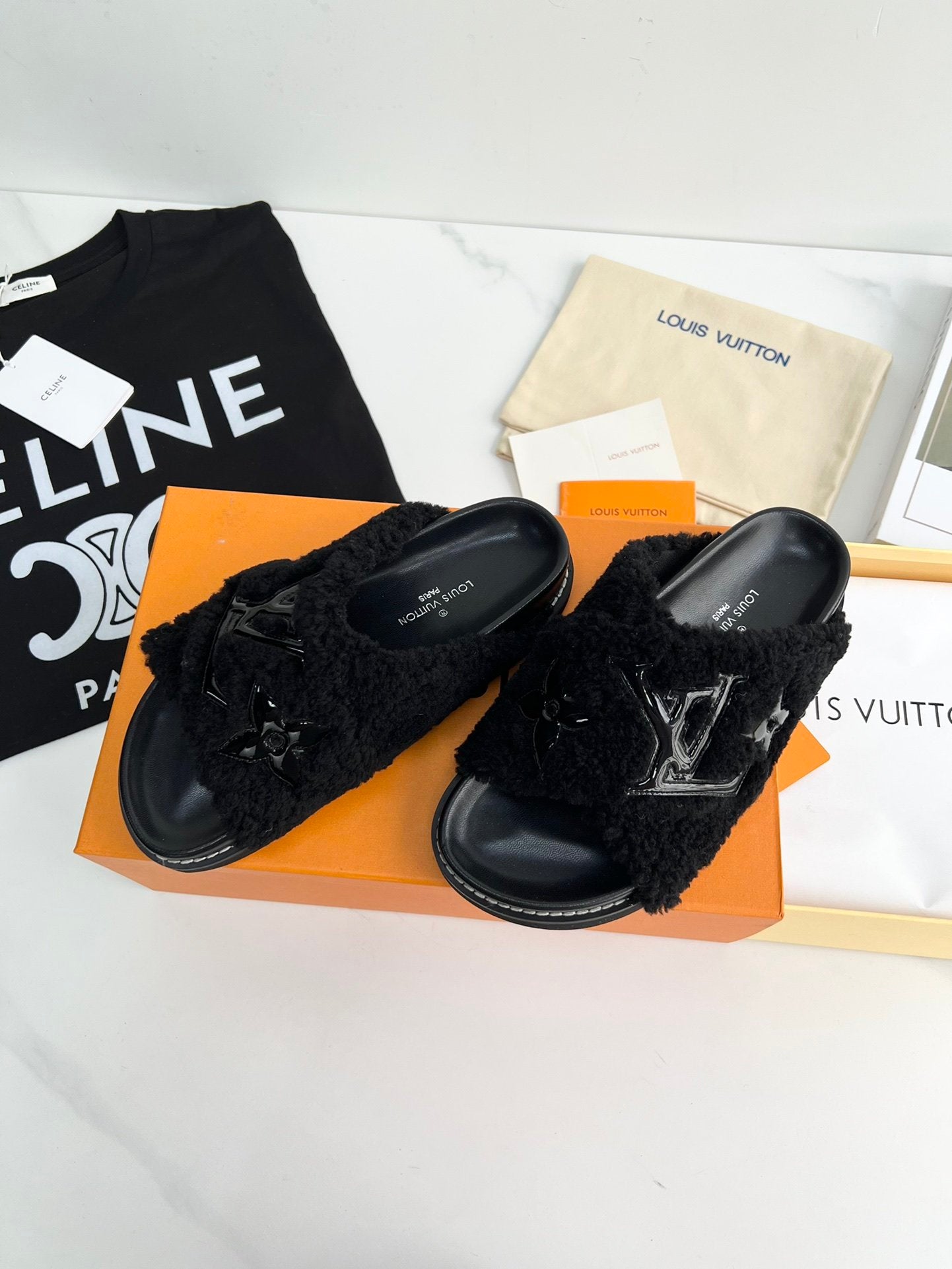 Black LP flat comfort mule
