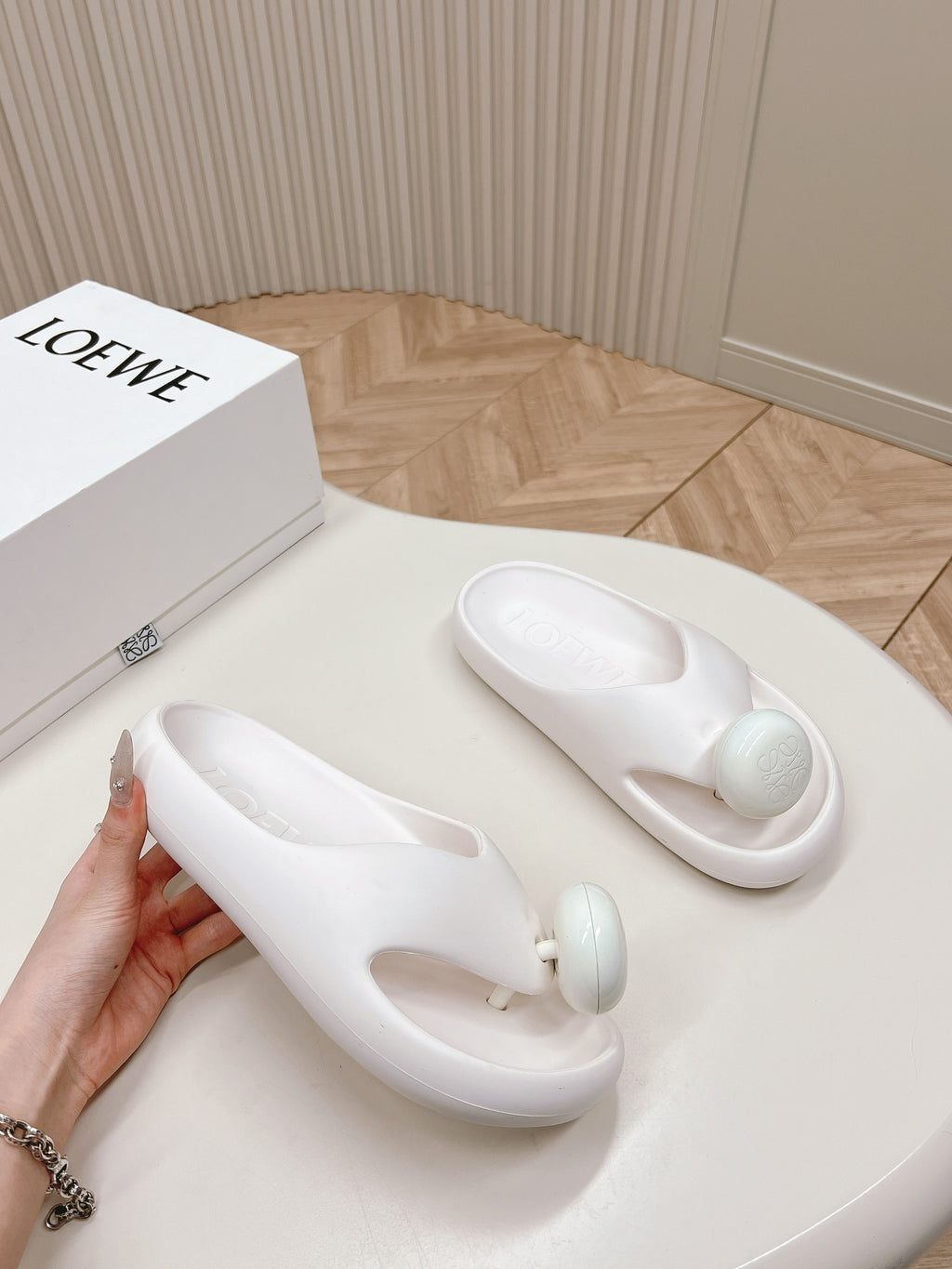 White Foam Slide