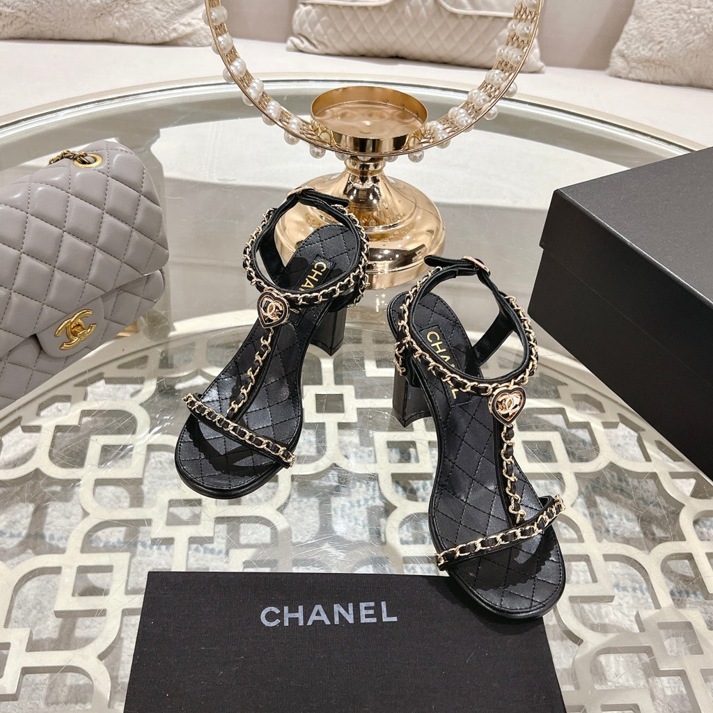 Black Cruise 2024/25  Sandals