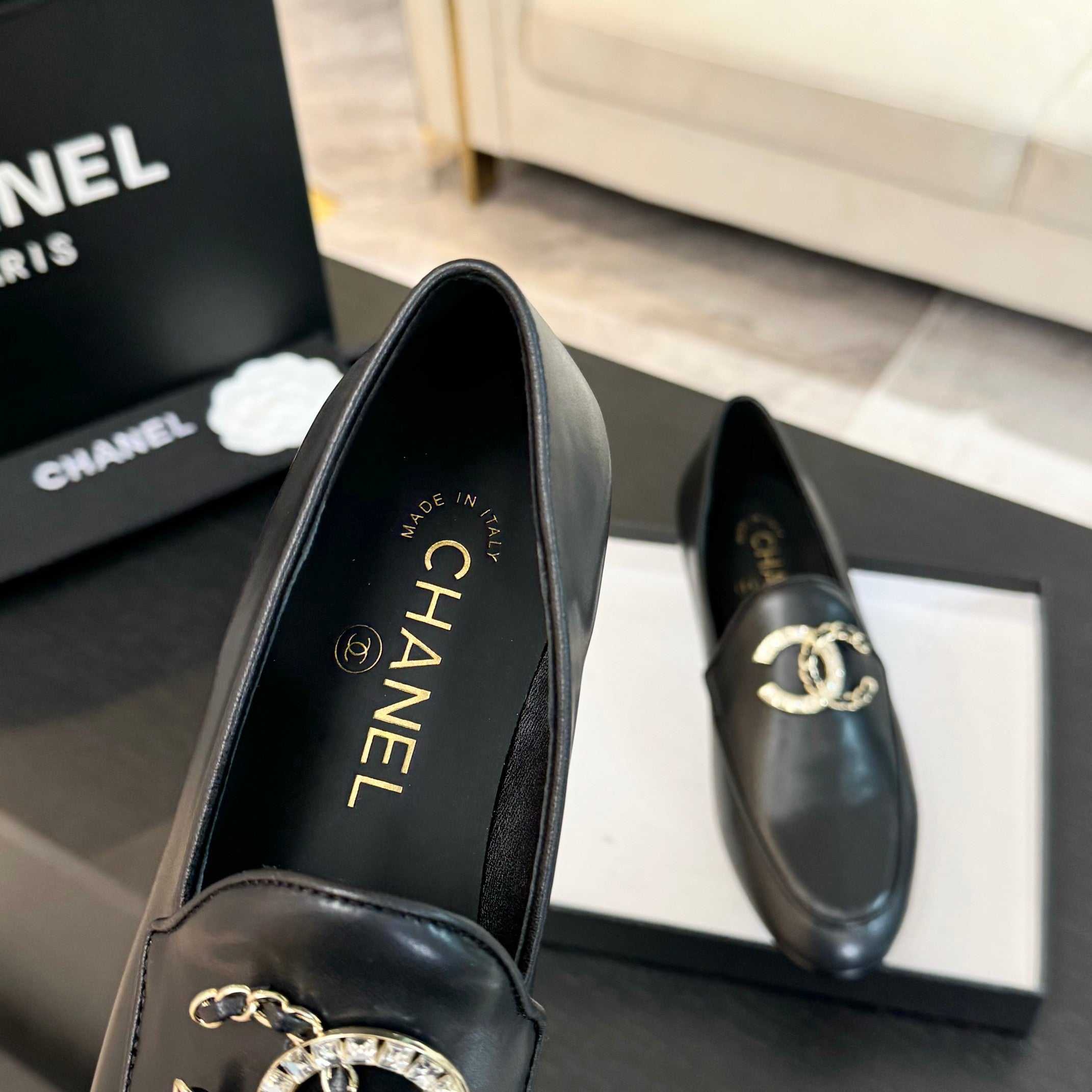 Black Moccasins With Embedded Logo Buckle