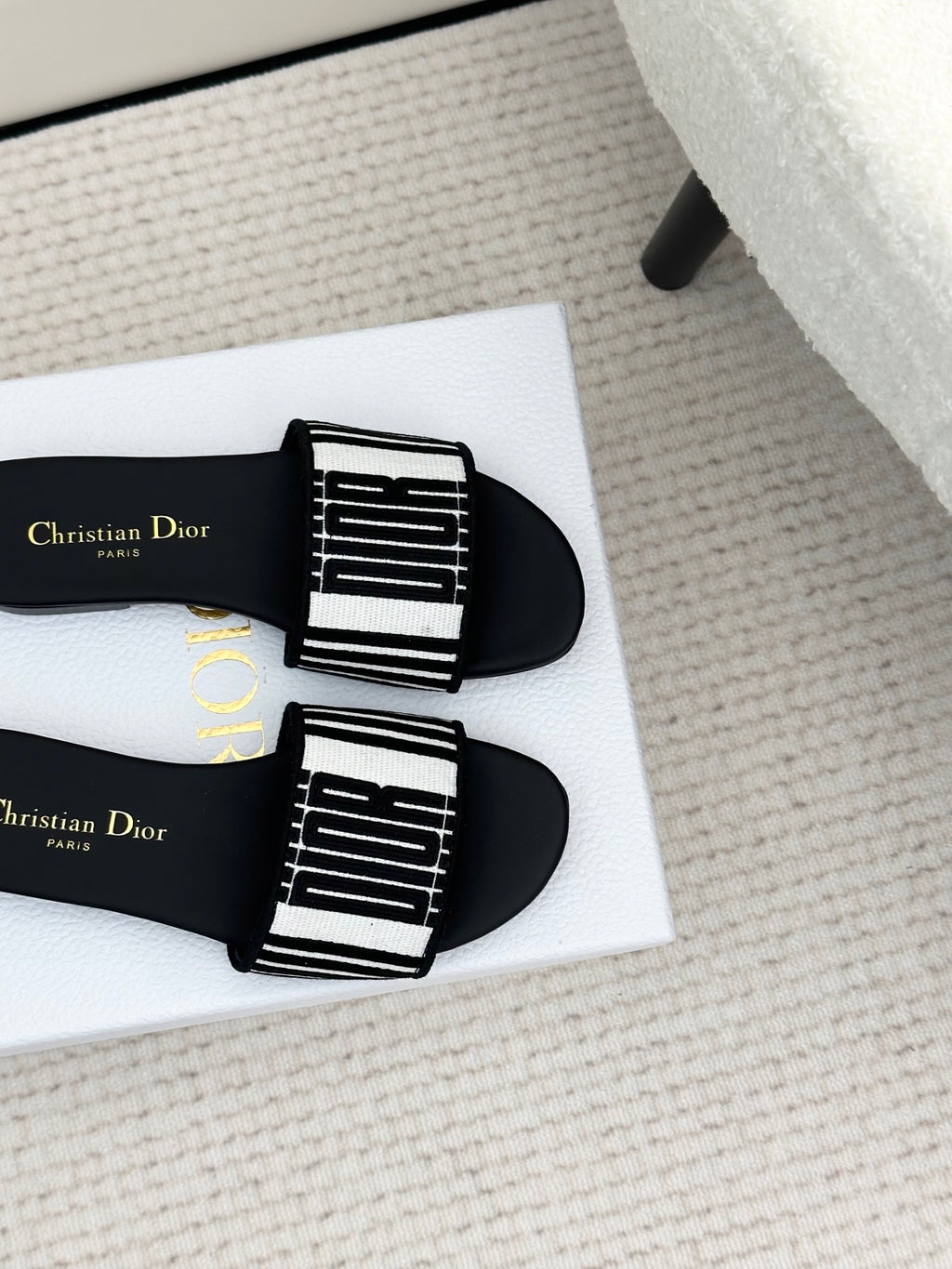 Black & White Cotton Dway Slide