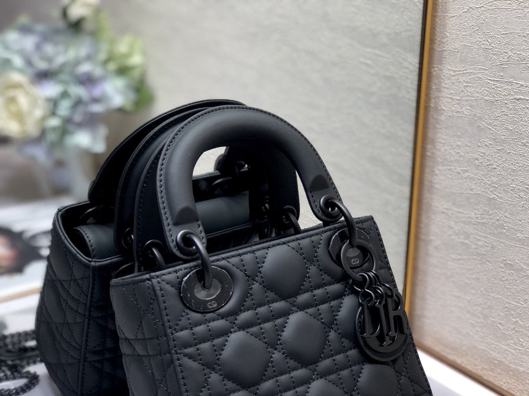 Black mini LD ultra-matte bag