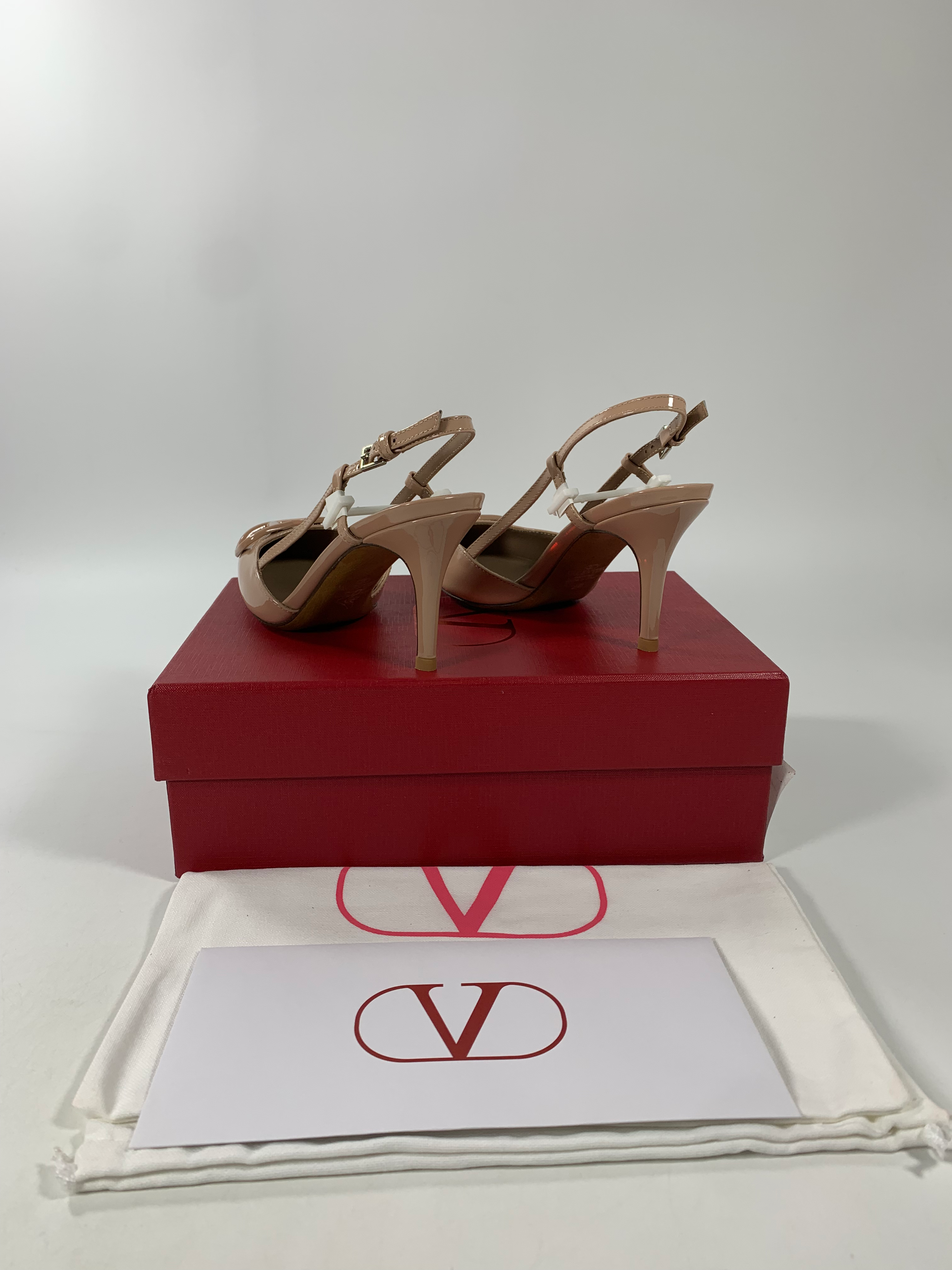 Nude V Slingback Pump 80 MM