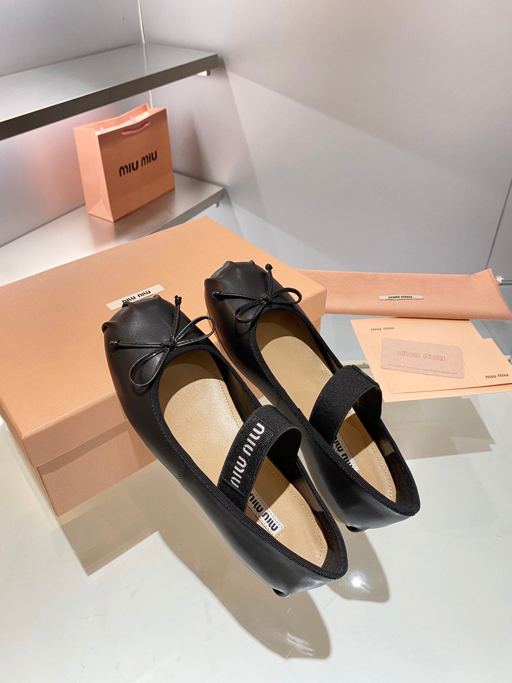 Black M Leather ballerinas