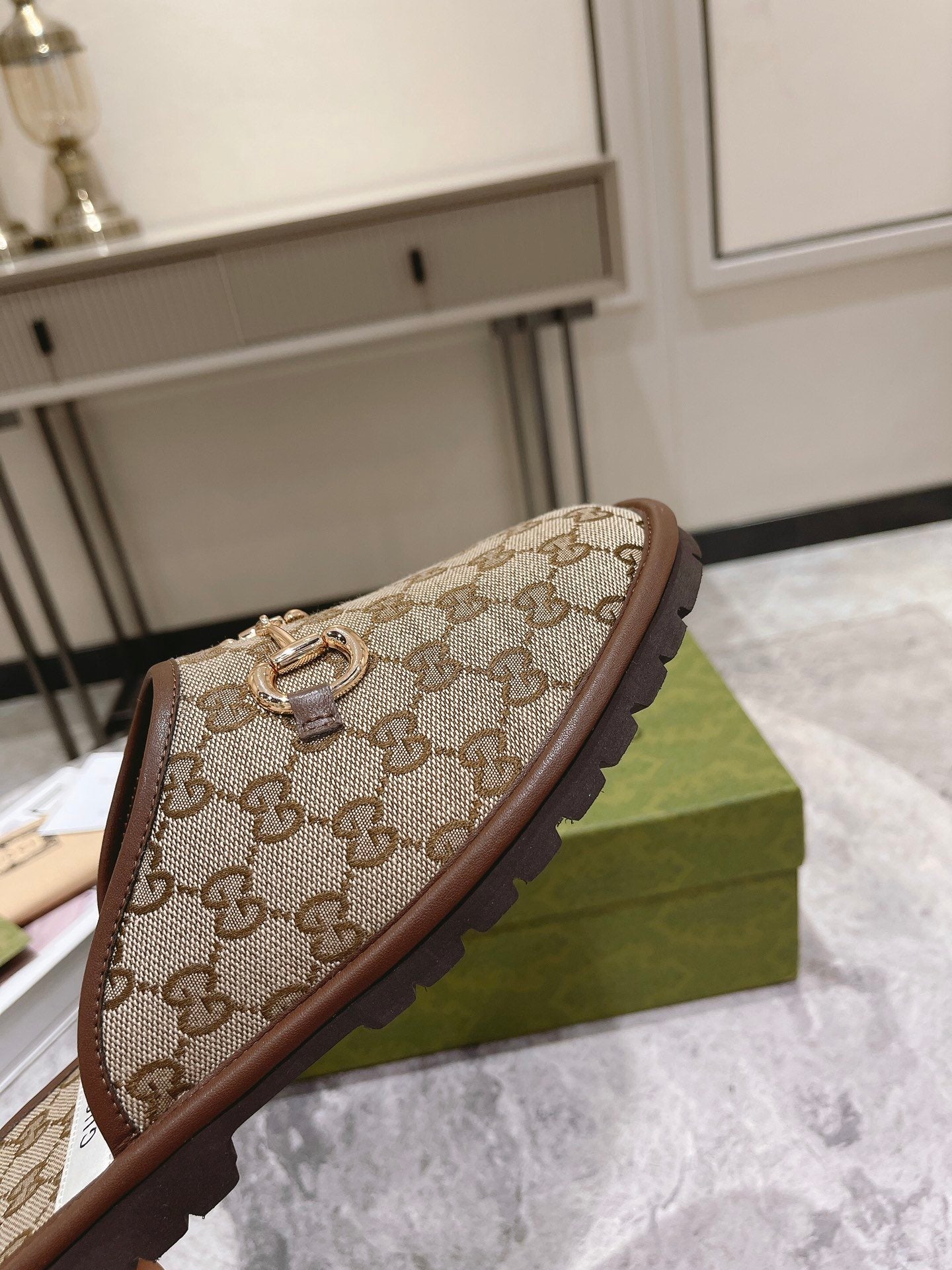 Beige GH men's slipper