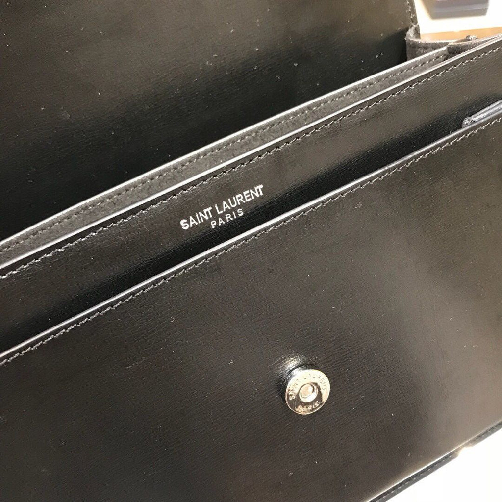 Black SS medium leather shoulder bag