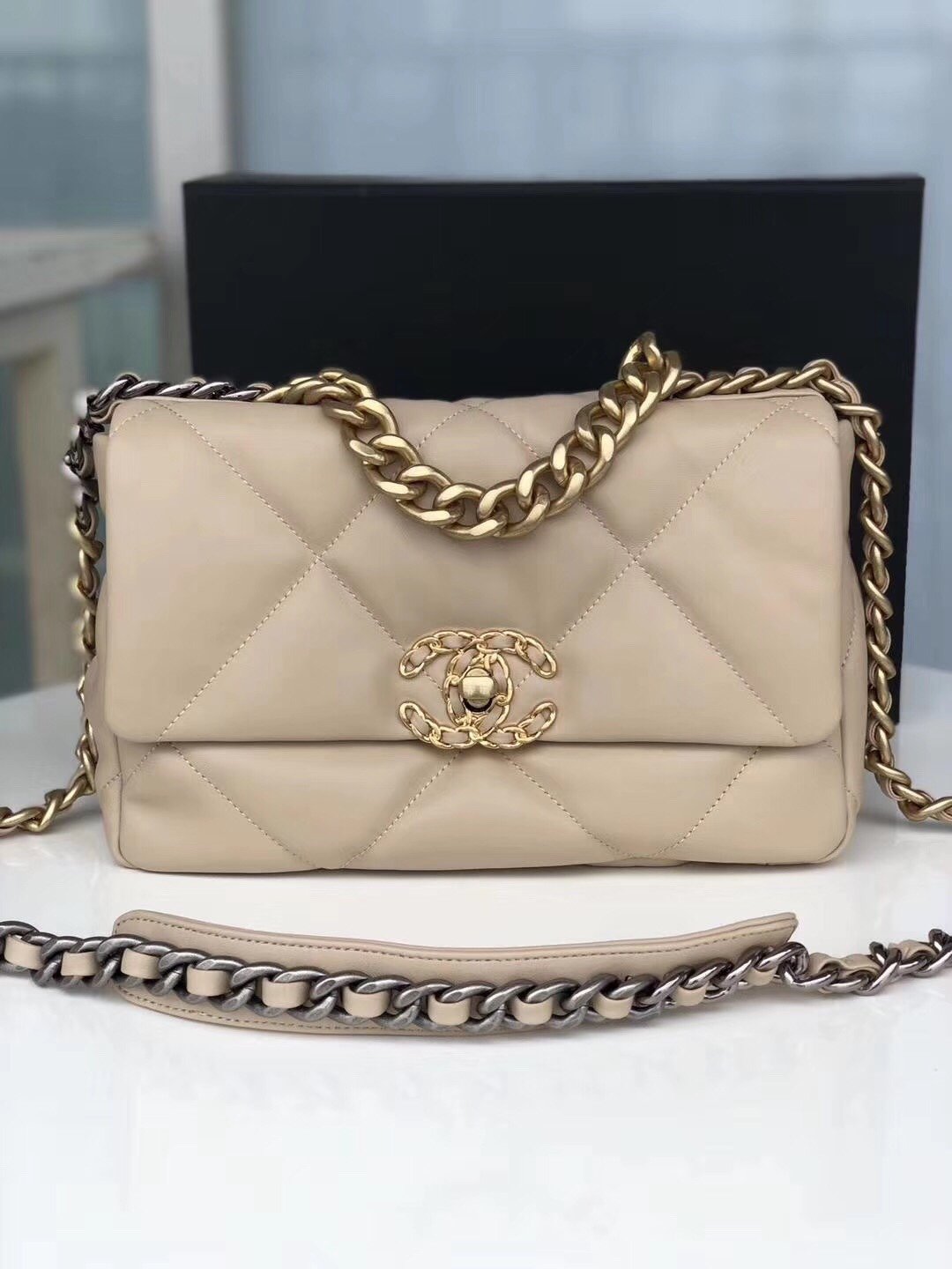 Medium beige 19 flap bag