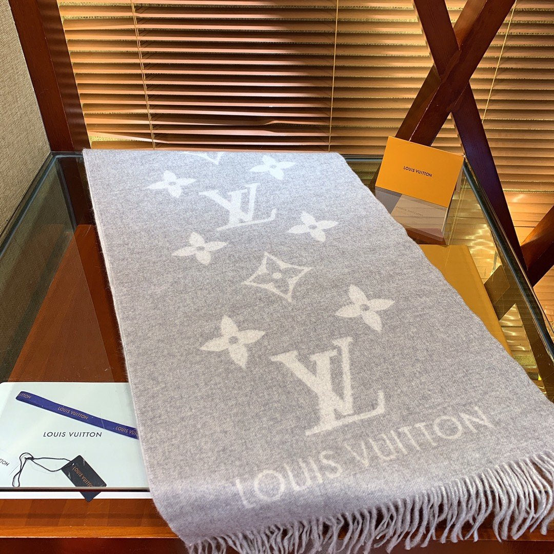 Gray LR scarf