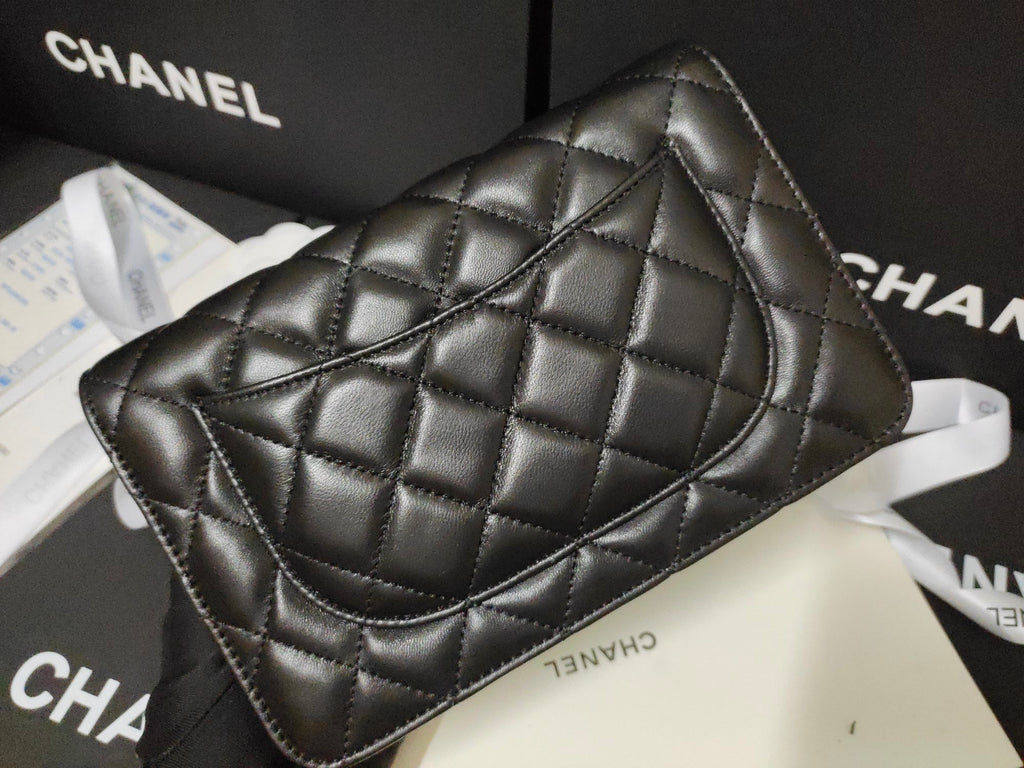 Black classic wallet on chain