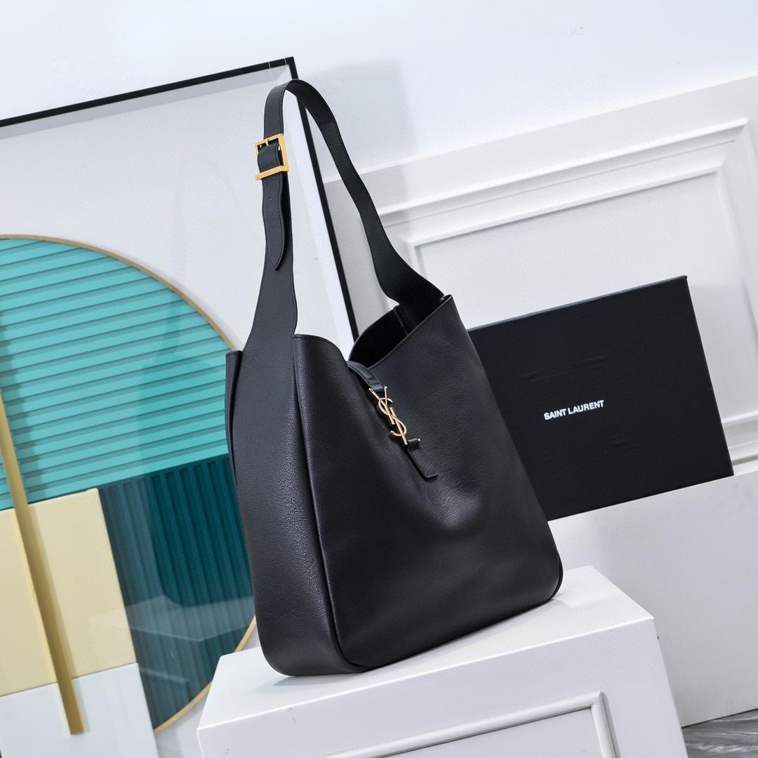 Black Le 5 à 7 Large Leather Shoulder Bag